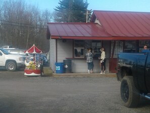 Estacionamiento en la propiedad 