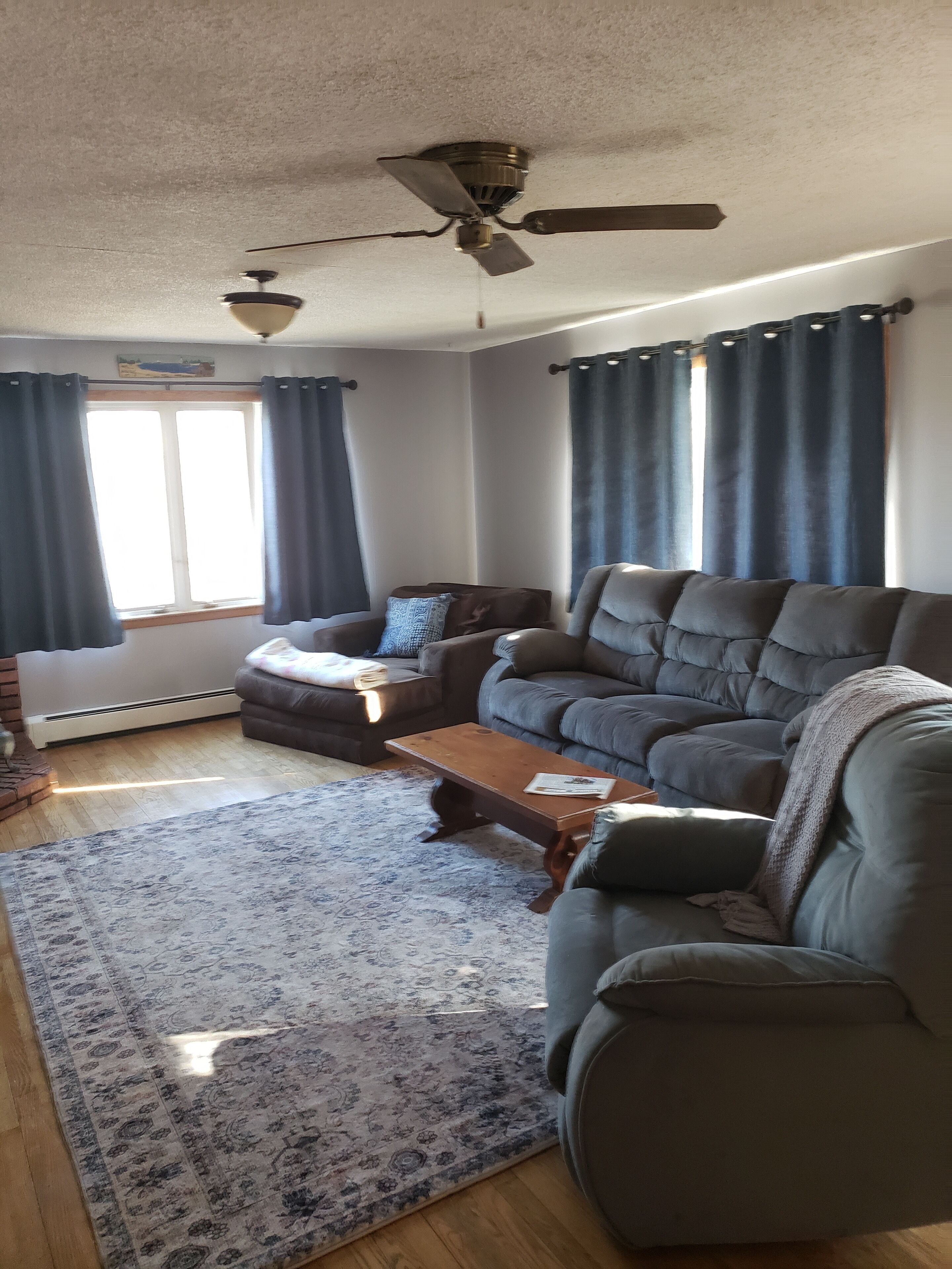 Quiet setting 1 minute drive to China lake boat launch and ATV trail