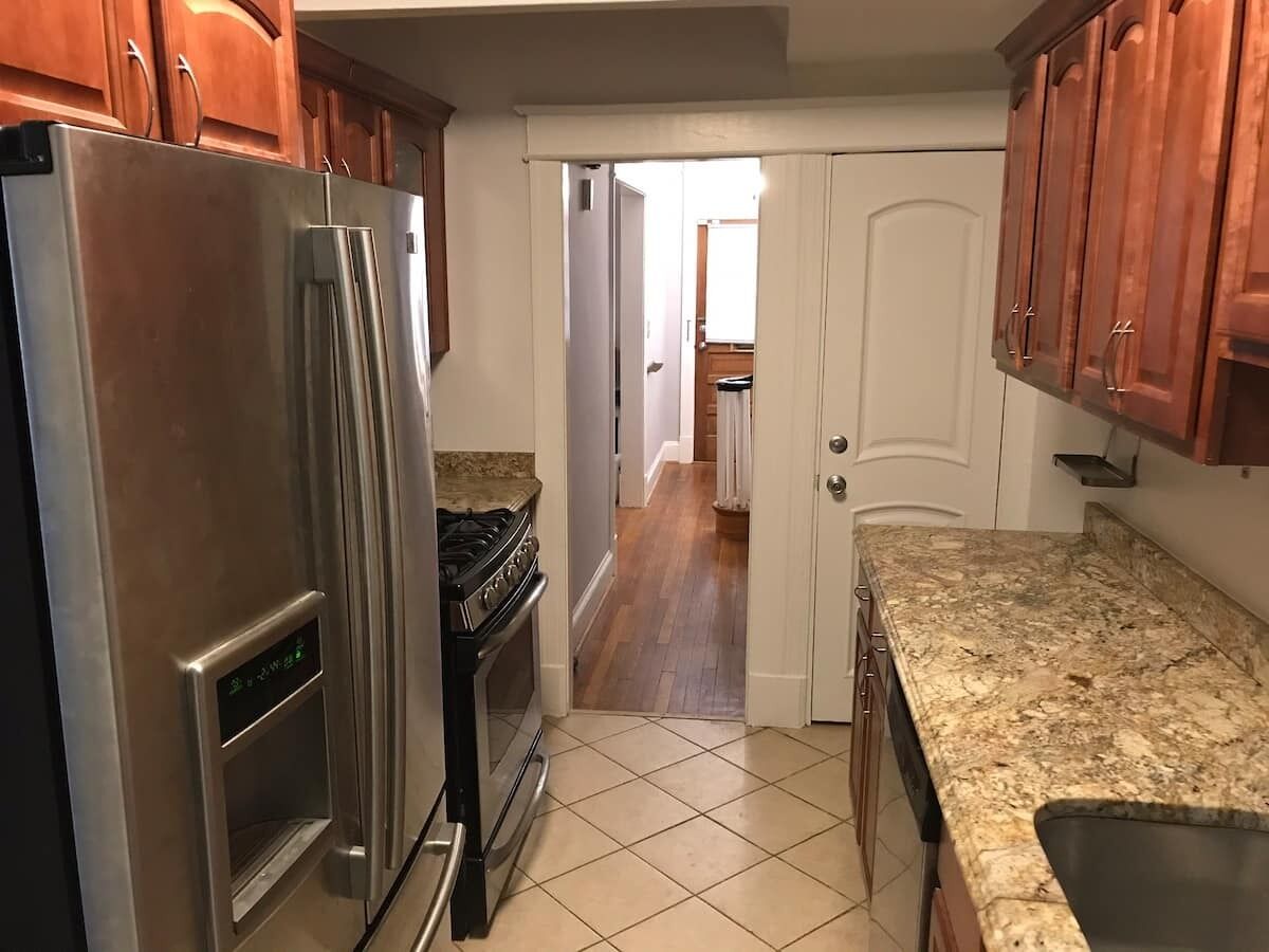 冰箱、微波炉、烤箱、炉灶