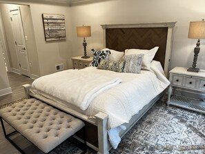 4 bedrooms, desk, iron/ironing board, WiFi