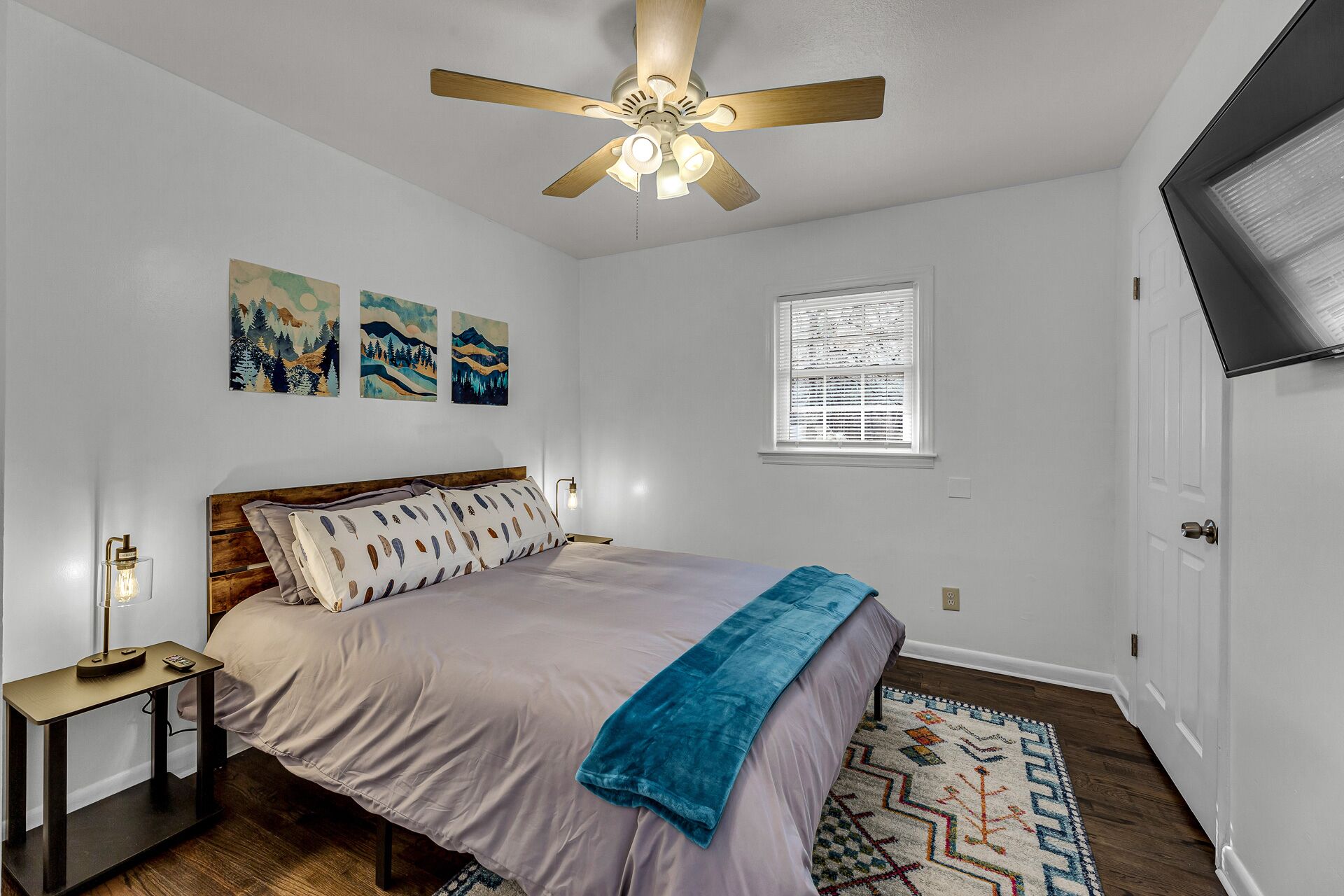 Bright 3 bd House, near UNC Campus, Dog Park & Disc Golf, Quiet Neighborhood