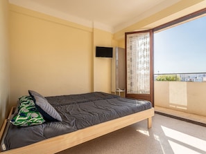 1 quarto, berço de viagem, Wi-Fi (sobretaxa), roupa de cama