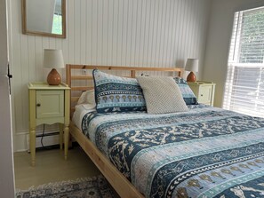 4 slaapkamers, een bureau, een strijkplank/strijkijzer, wifi