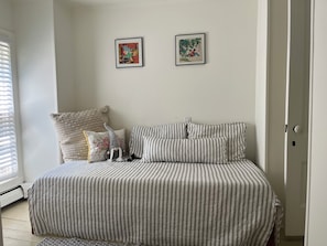 4 Schlafzimmer, Schreibtisch, Bügeleisen/Bügelbrett, WLAN