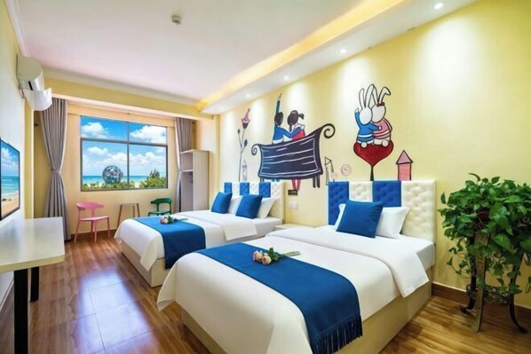 A hotel room with two beds, a desk, a chair, a window with a view, and a wall mural. - Beihai Bishuiwan Homestay (Beihai Silver Beach) (Beihai)