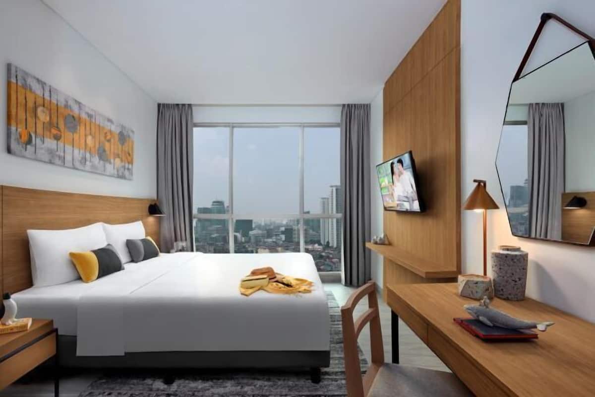 Premium bedding, in-room safe, blackout curtains, iron/ironing board