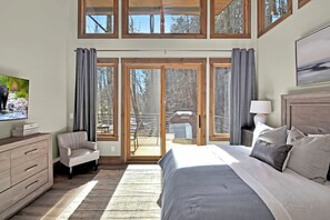 3 slaapkamers, een strijkplank/strijkijzer, gratis wifi, beddengoed