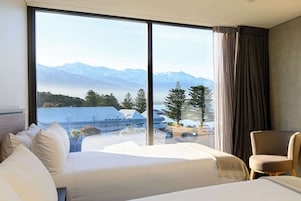 Deluxe Twin | 1 bedroom, in-room safe, soundproofing, iron/ironing board