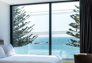 Quarto duplo, vista para o oceano | Cofres nos quartos, quartos à prova de som