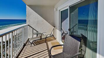 Apartment, Mehrere Betten, Balkon, Meerblick (Summit Beach Resort #1231) | Unterkunftsgelände