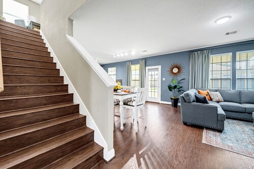 Exquisite Legends Cottage in Spring TX