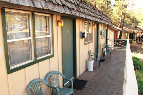 Balcony - Ski Lift Lodge & Cabins (Flagstaff)