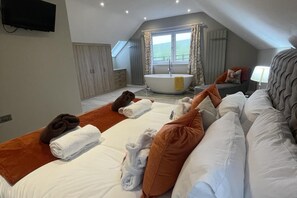 4 chambres, fer et planche Ă repasser, Wi-Fi, literie fournie