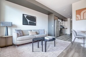 テレビ 、ステレオ