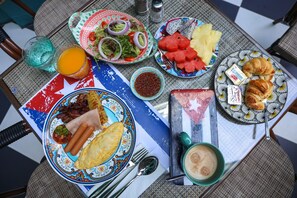 Daily buffet breakfast (THB 400 per person) - The Quba Boutique Hotel Pattaya (Pattaya)