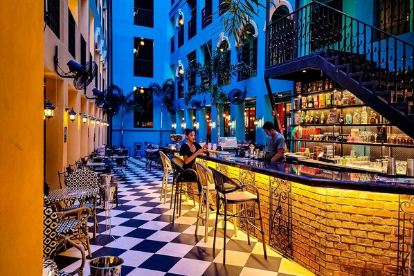 Bar (en la propiedad)