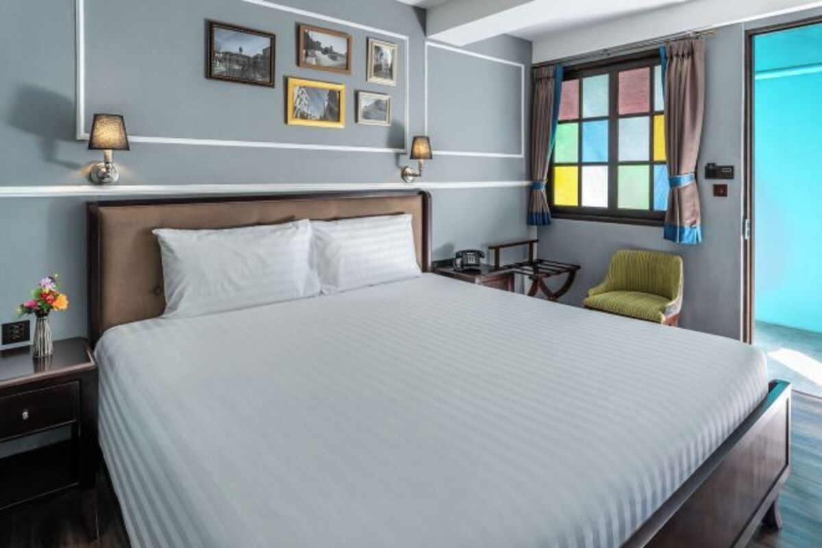 Havana King Room