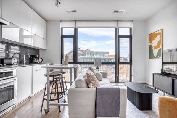 Fernseher, Stereoanlage