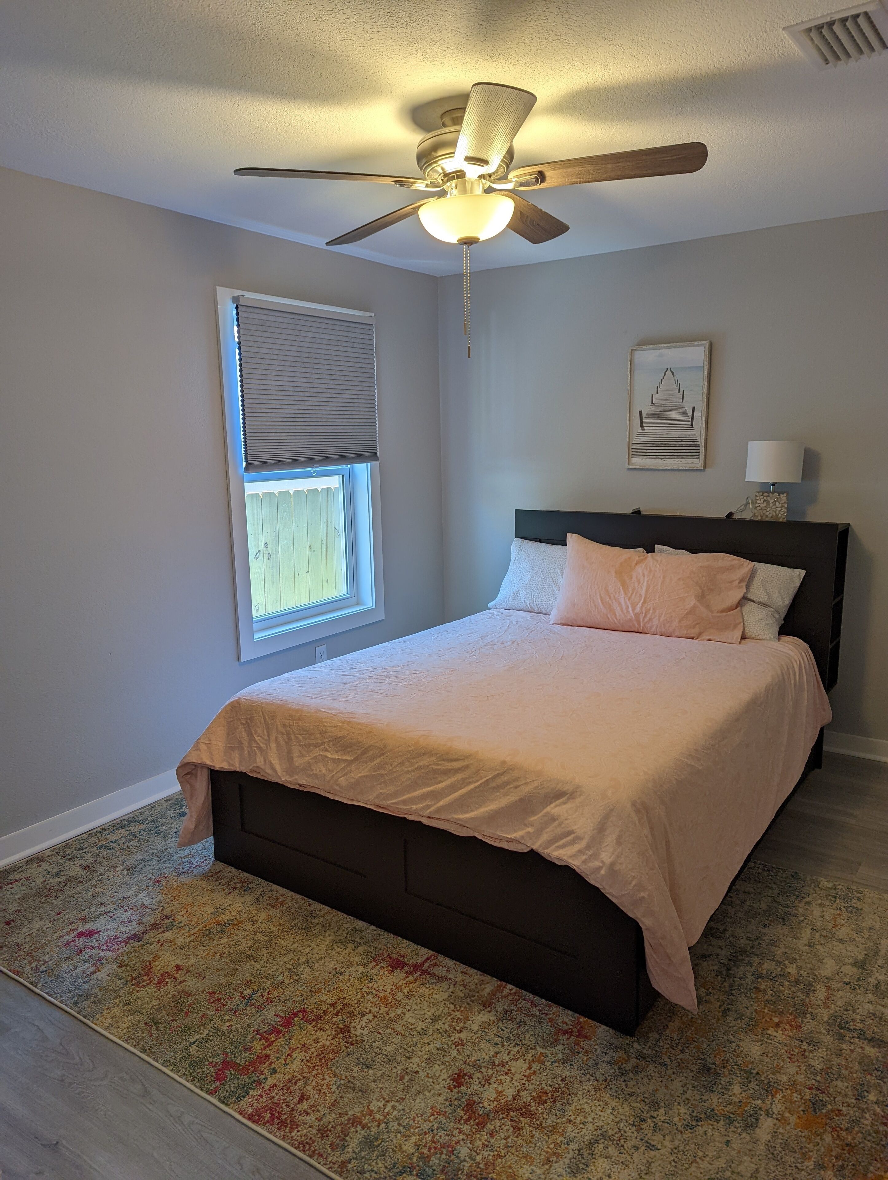 Beautiful, remodeled home close to Downtown