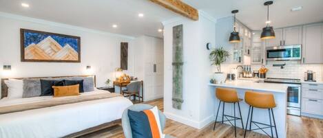 1 slaapkamer, een bureau, een strijkplank/strijkijzer, gratis wifi