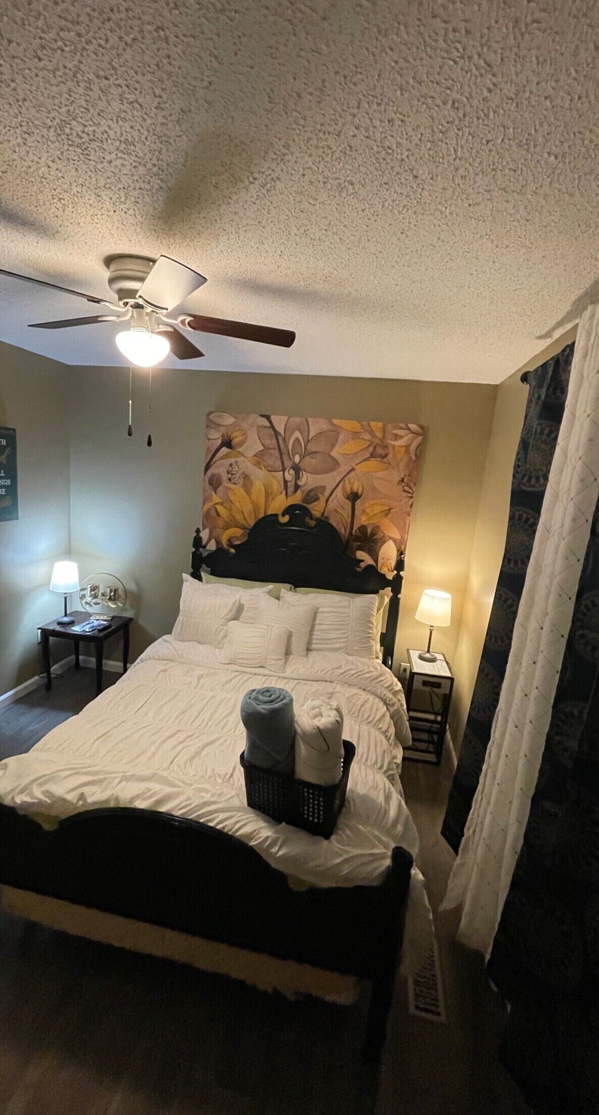 Clean newly renovated home/WiFi FIRST FLOOR ONLY 3 beds