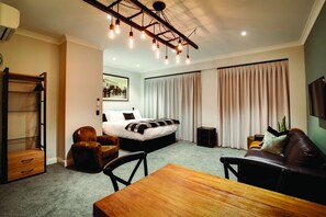 Chief Macfarlane | Egyptian cotton sheets, premium bedding, down duvets, pillow-top beds - Hokitika Fire Station Boutique Accommodation (Hokitika)