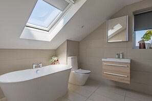 Bathtub, hair dryer