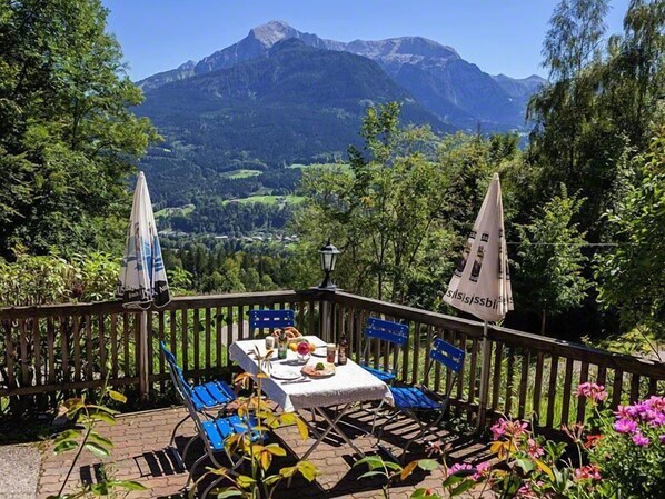 Outdoor dining - Ferienwohnung Nr. 1, für 2 Personen (Berchtesgaden)