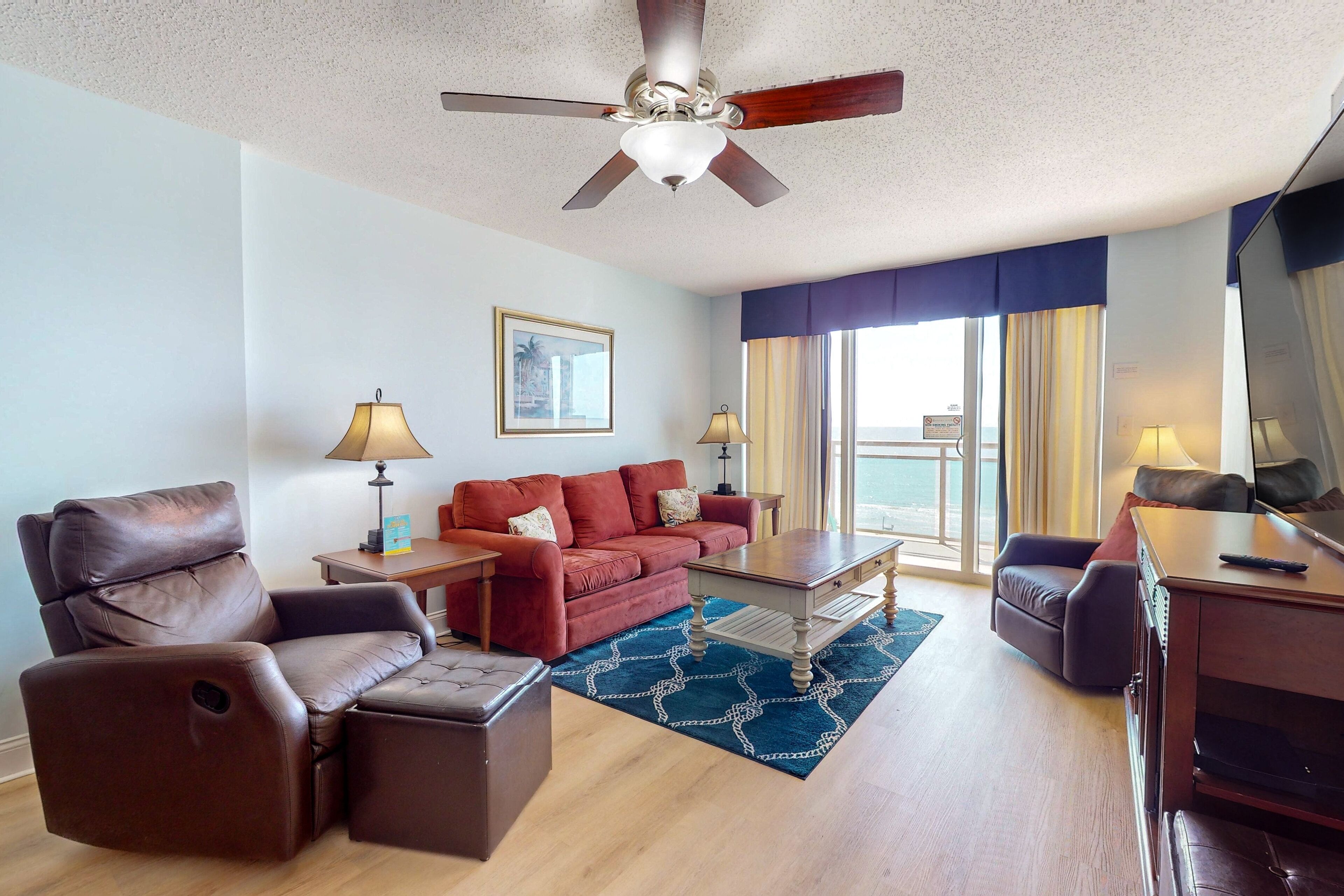 Televisión, reproductor de DVD y videoteca 