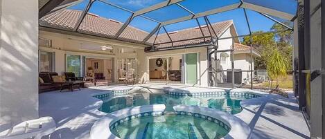 Piscina coberta i piscina climatitzada