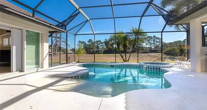 Large house with heated walk-in pool near beaches!