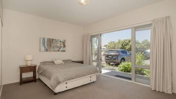 3 makuuhuonetta, silitysrauta/-lauta, Wi-Fi, vuodevaatteet