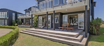 Golfer's Paradise - Matarangi Holiday Home