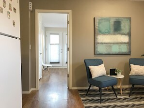 Interior - Balcony Panoramic Mountain View in Canmore (Canmore)