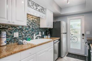 Unclassified image, 5 of 50, button