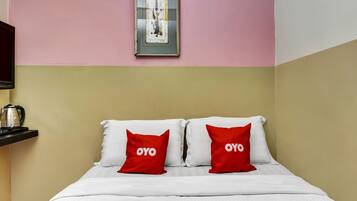 Standard Double Room | Free WiFi, bed sheets