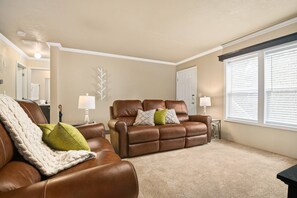 Unclassified image, 4 of 29, button - Newly Constructed, Single Level, Open Layout, Walk to Sandy River, 17 Miles to Government Camp (Rhododendron)