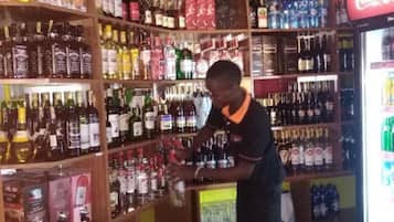 Bar (in der Unterkunft)