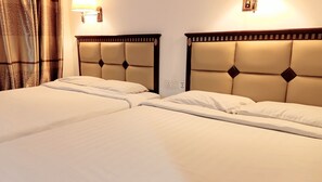 Familiekamer, 2 tweepersoonsbedden | Gratis wifi, beddengoed