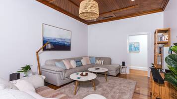 Smart TV, books, offices