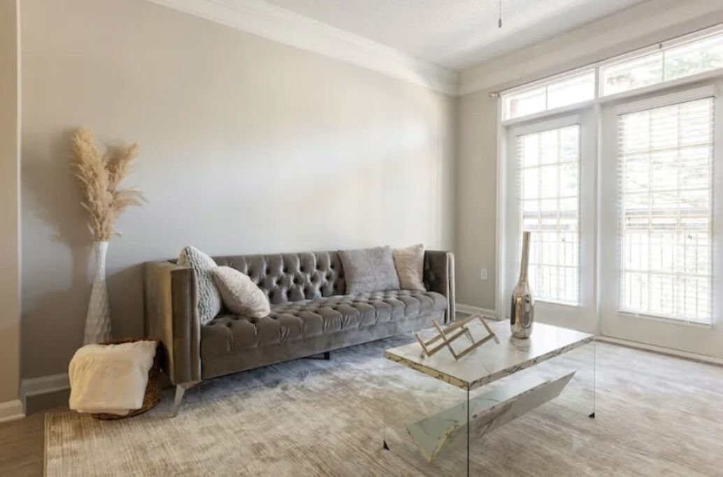 King Bed 1 Bedroom| Free Parking | SelfCheckin