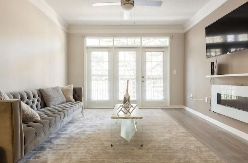 King Bed 1 Bedroom| Free Parking | SelfCheckin