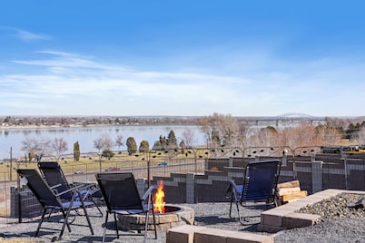 Mid-Term Now Available, Best River View, No Host/Cleaning Fees, Great Discounts.