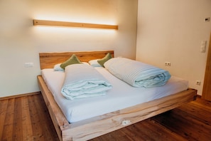 4 chambres, coffres-forts dans les chambres, lit parapluie, Wi-Fi