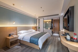 Quarto casal luxo | Individualmente decorados, escrivaninha