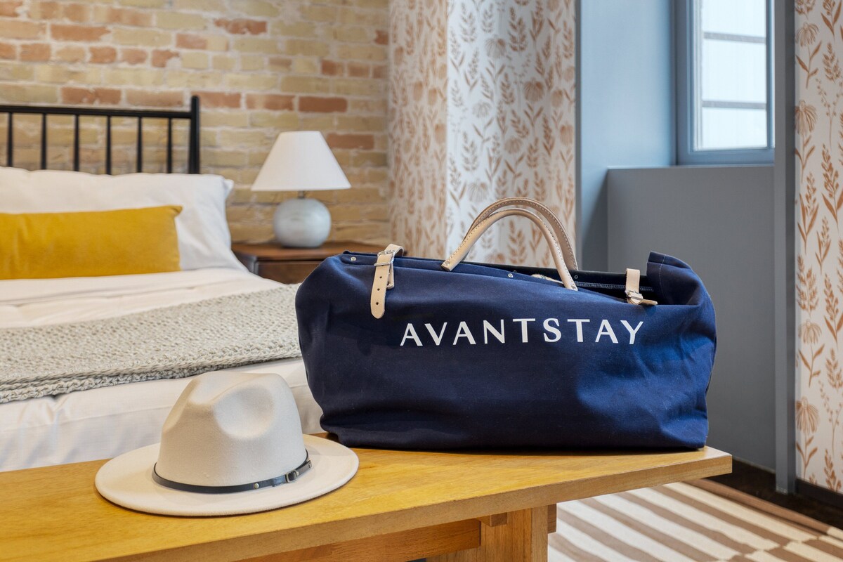 Photo 29 of Luxe 4-Story w/ Rooftop HotTub, GameRoom, Theater | Paramount Place by AvantStay