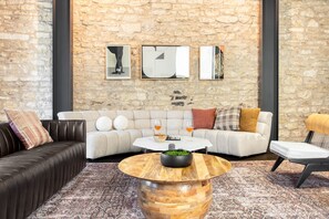 Smart TV, fireplace, offices