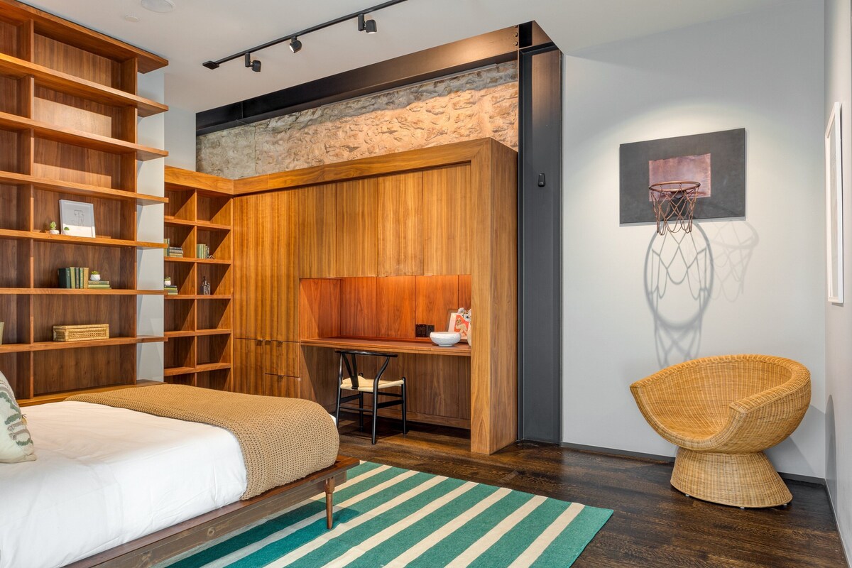 Photo 22 of Luxe 4-Story w/ Rooftop HotTub, GameRoom, Theater | Paramount Place by AvantStay