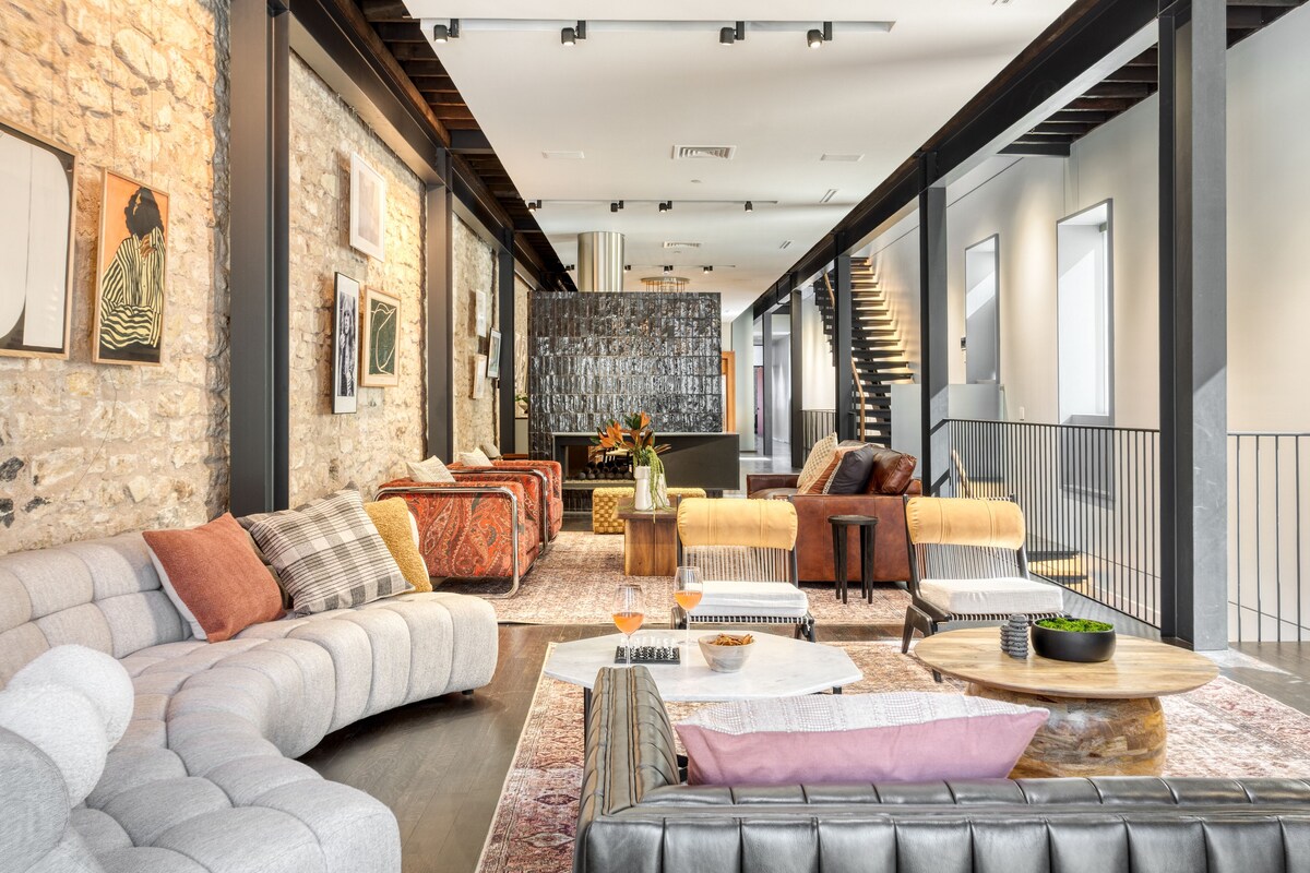 Luxe 4-Story w/ Rooftop HotTub, GameRoom, Theater | Paramount Place by AvantStay