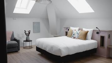 Anegada | Pengeskab pÄ vÊrelset, skrivebord, arbejdsomrÄde til bÊrbare computere